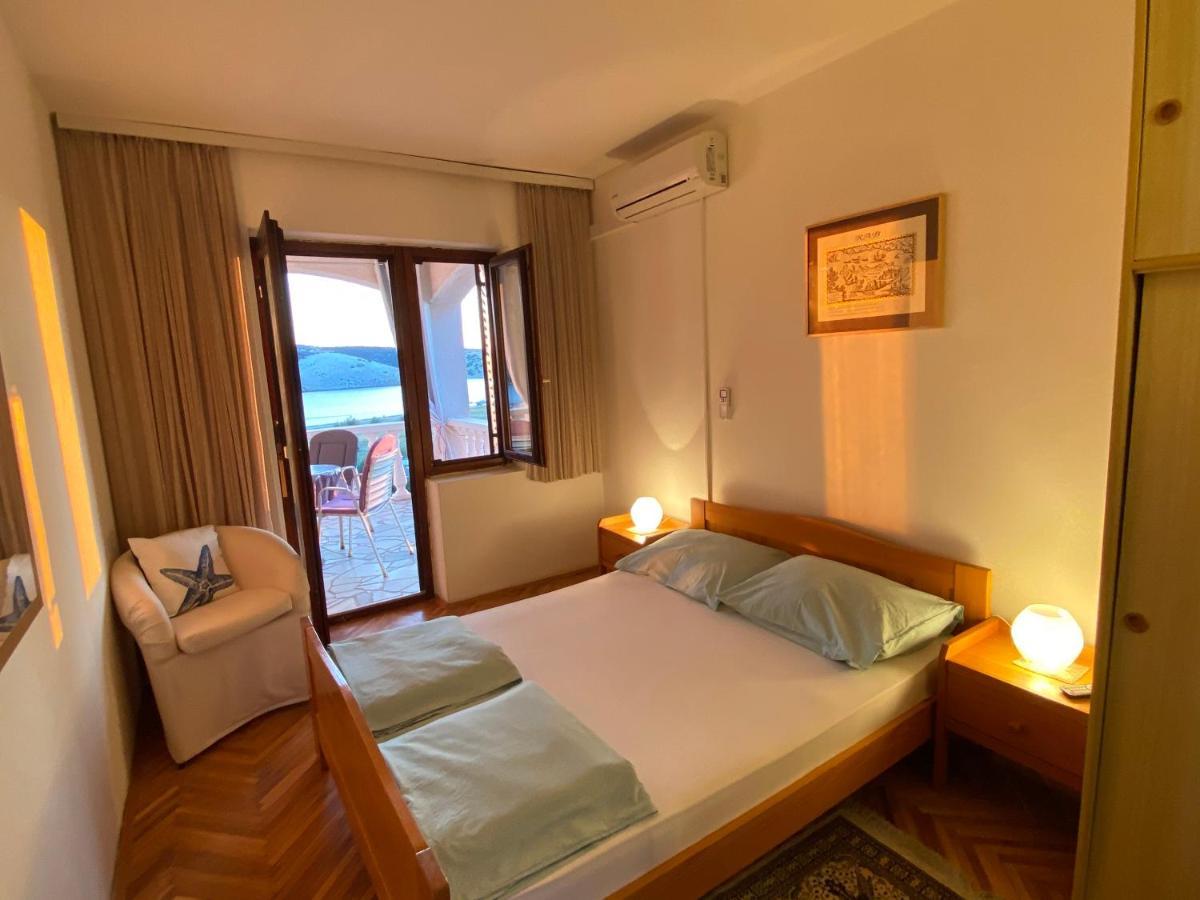 Apartments Stella-Dora Lopar Bagian luar foto