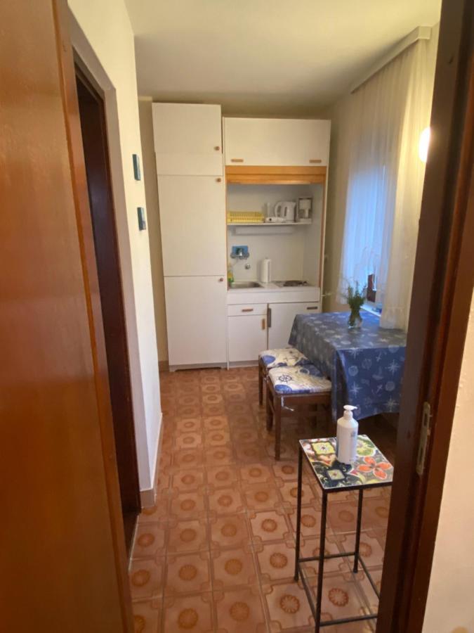 Apartments Stella-Dora Lopar Bagian luar foto